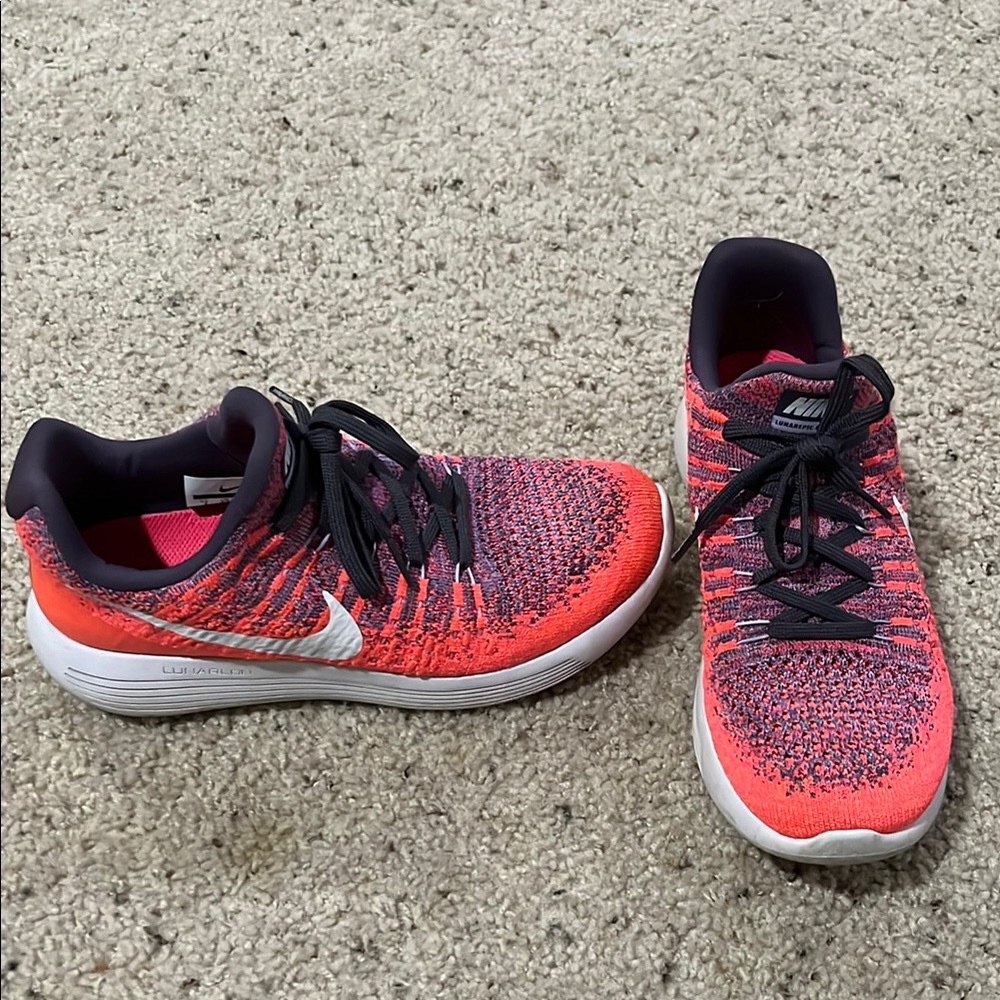 Nike Pink and White Sneakers Lightweight Knit Design
